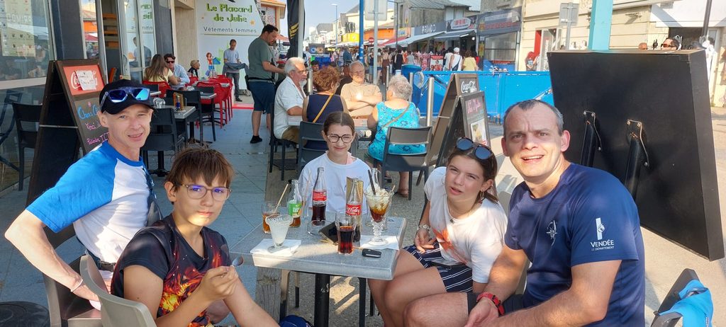 J1-20-Pause glace à St Jean de Monts