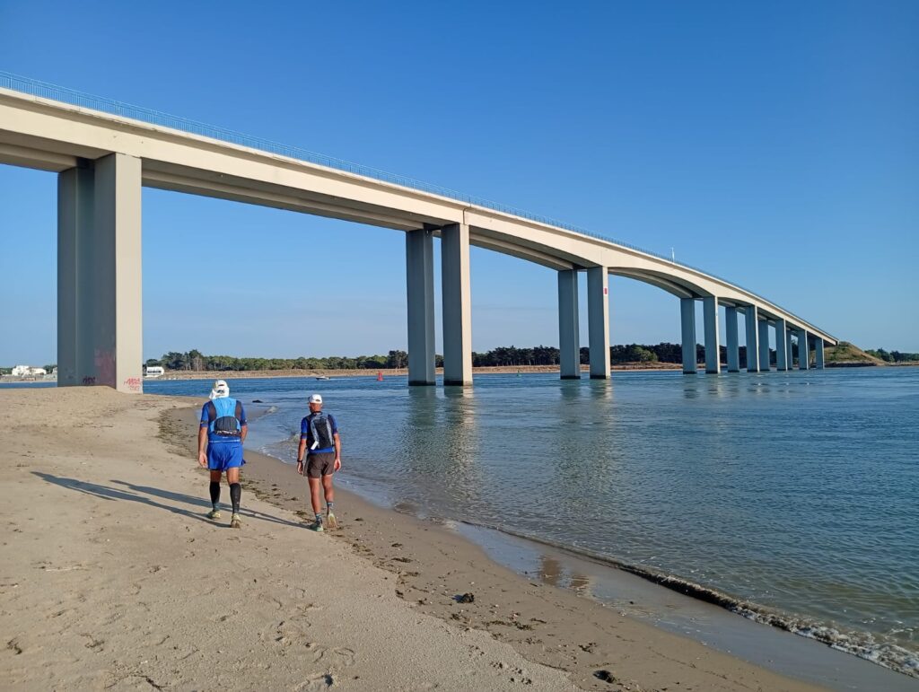 J10-79 Passage sous le pont